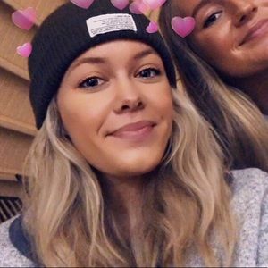 Meet your Posher, Jenna